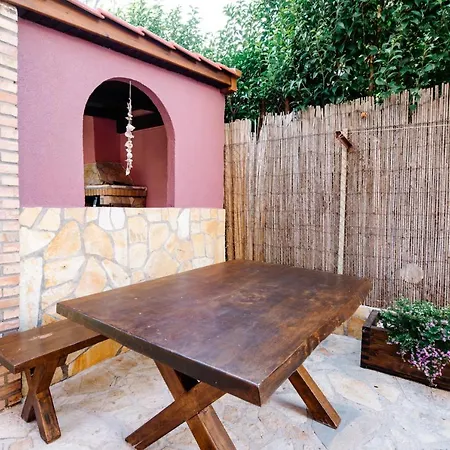 Apartment Alexandros *